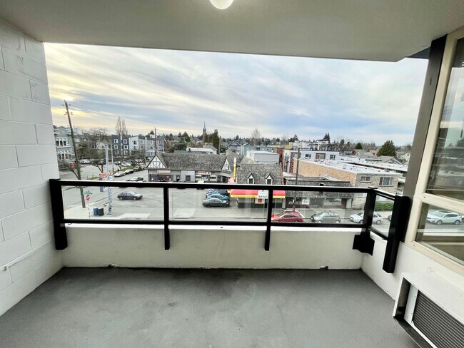 Building Photo - 5200 University Way NE