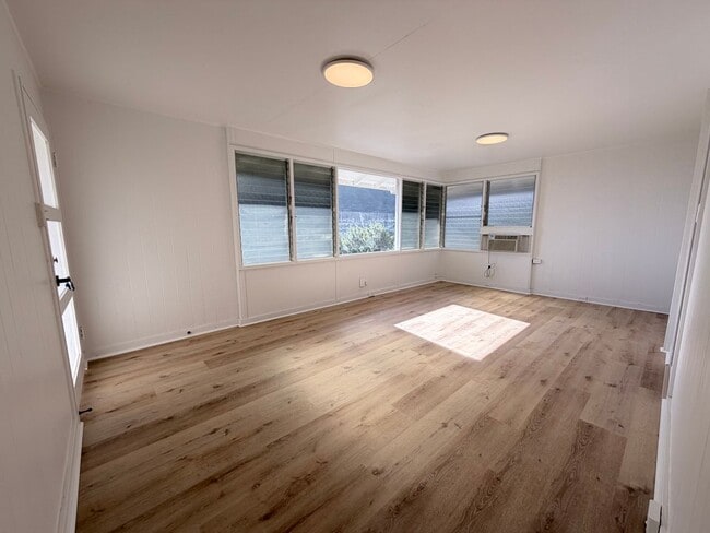 Building Photo - 3369 Paty Dr