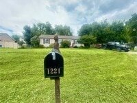 Building Photo - 1221 Calina Ct