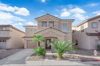 Building Photo - Beautiful 3-bedroom, 2.5-bathroom home loc...