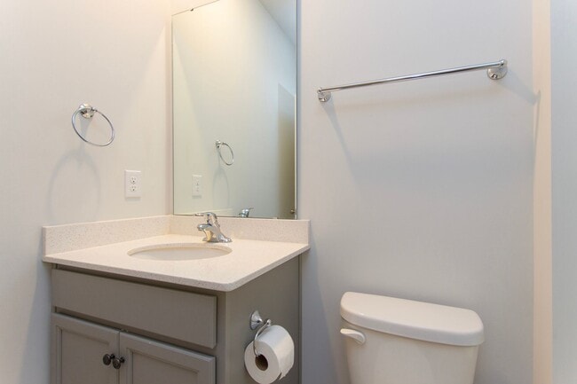 Building Photo - 28346 Saddle Spgs Dr NW