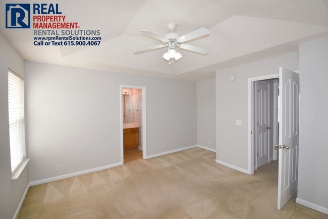 Building Photo - Adorable 2BR/2.5BA townhome in Murfreesboro, close to I-24!