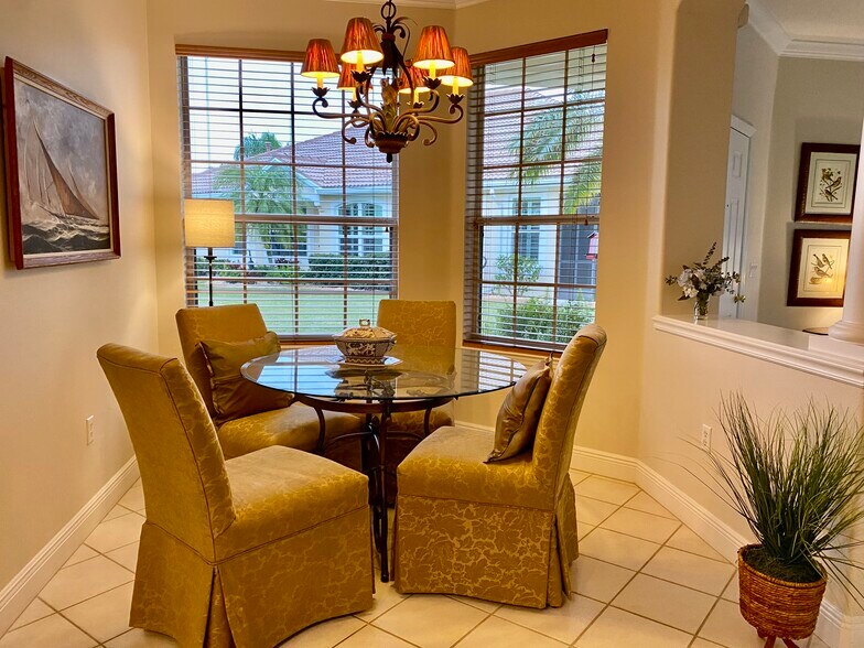 Building Photo - 4532 Whispering Oaks Dr