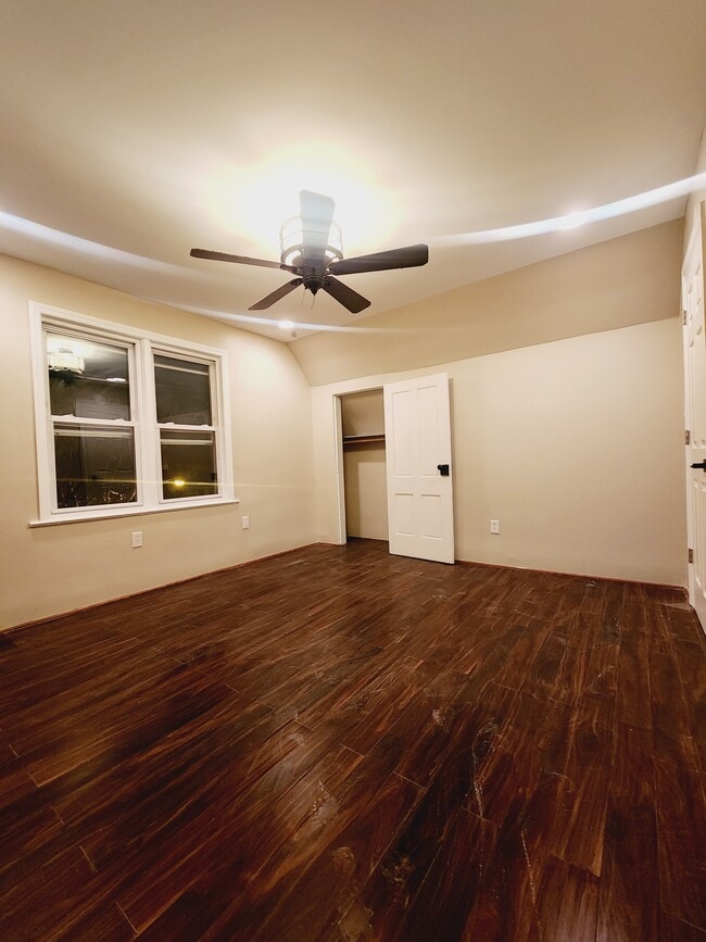 Unit 3 - 38 Warner Ave