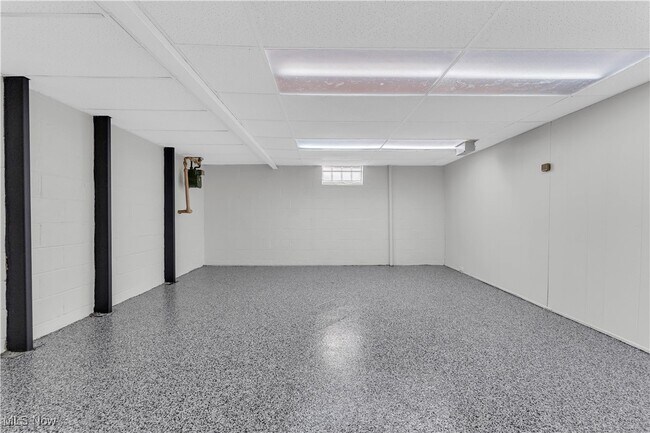 Building Photo - 24330 Glenforest Rd