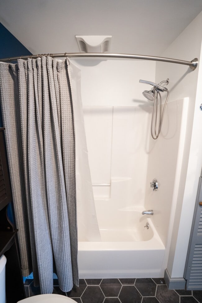 Building Photo - 1251 Congress St