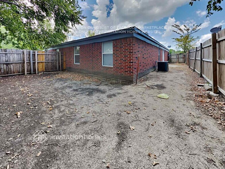 Building Photo - 417 Casie Ct