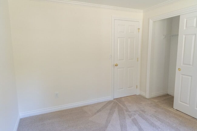 Building Photo - 3bd/1.75ba Sammamish House