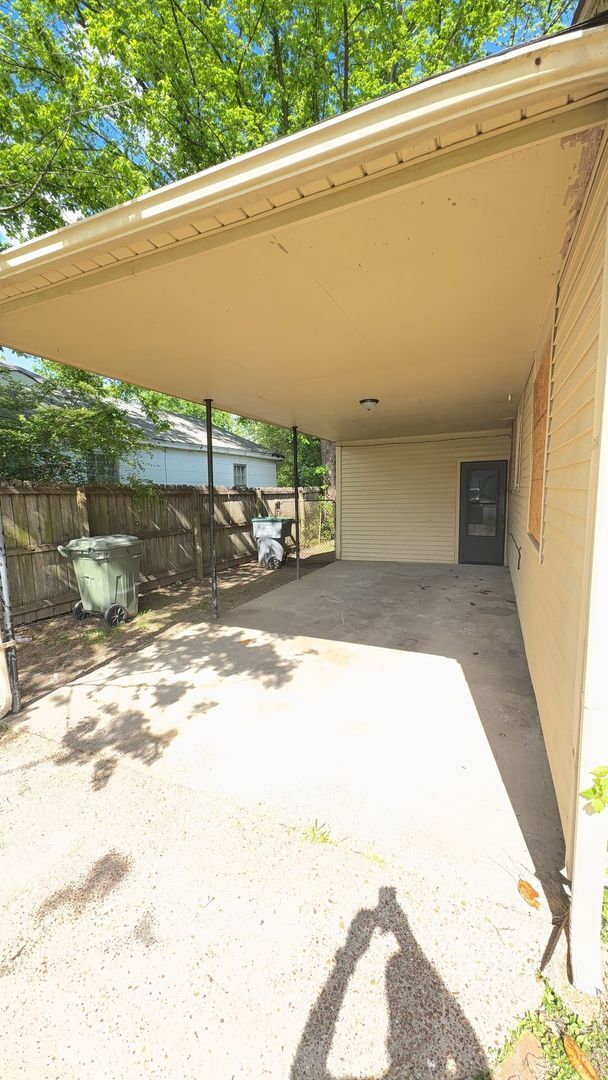 Building Photo - Charming 2 bedroom 1 bath home - Sherwood ...