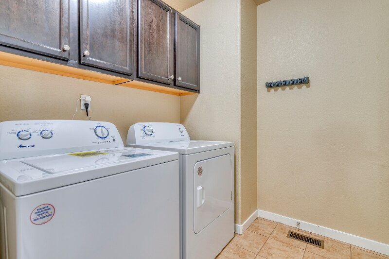 Building Photo - 7726 Dutch Loop