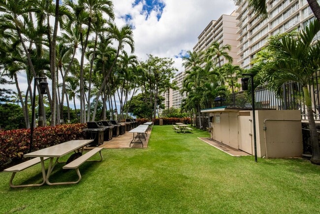 Building Photo - Makaha Valley Towers