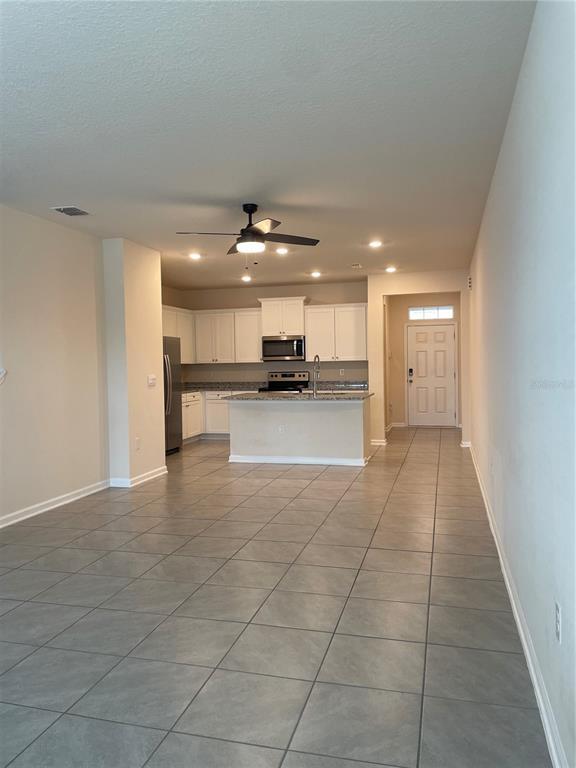 Building Photo - 159 Redbud Rd