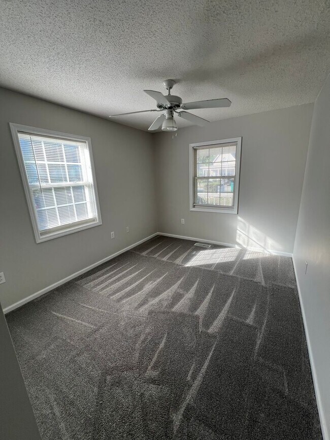 Building Photo - 3 Bedroom 2 Bath House, Turtle Cove Subdivision White Lake NC