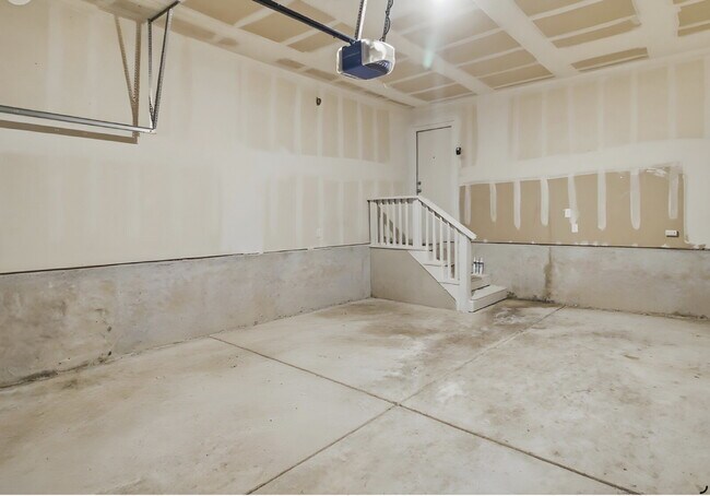 Building Photo - 6407 Kendall Cv