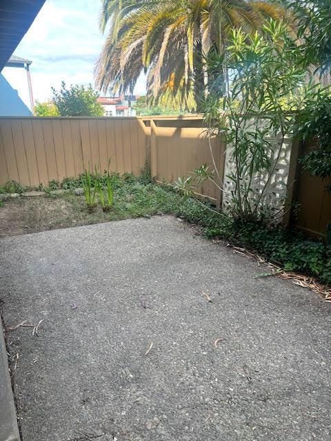 Building Photo - 100 Millbrae Ave