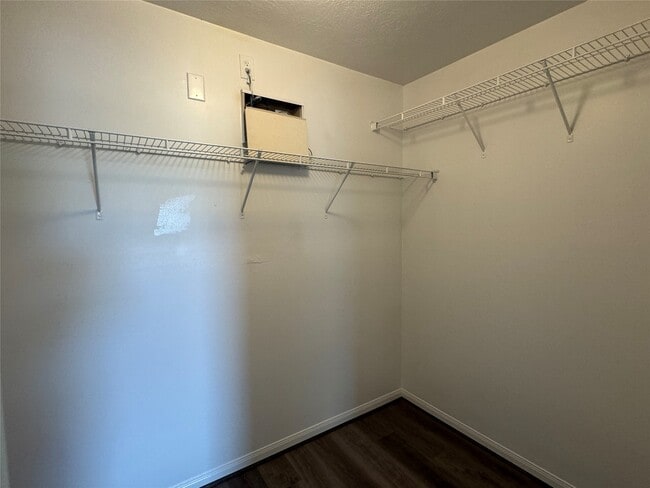 Building Photo - 21543 Falvel Misty Dr