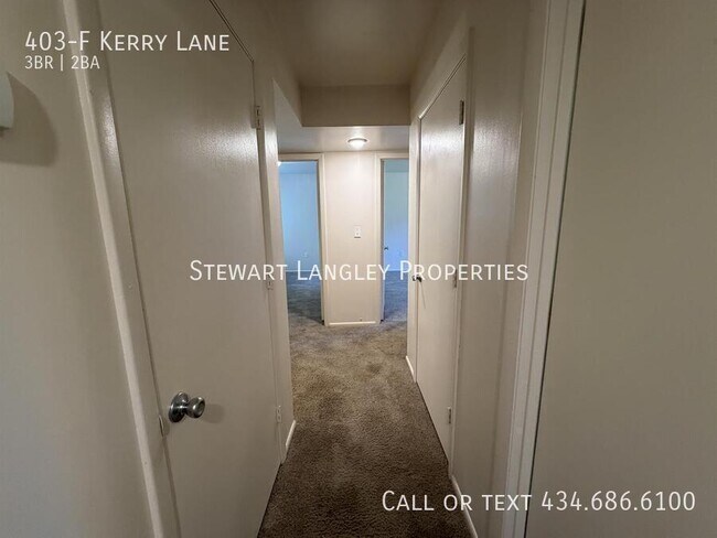 Building Photo - 403 Kerry Ln