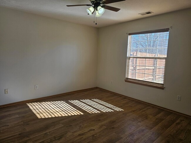 Building Photo - 1743 W 86th Ln