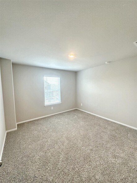 Building Photo - 3065 Strawberry Farm Ln