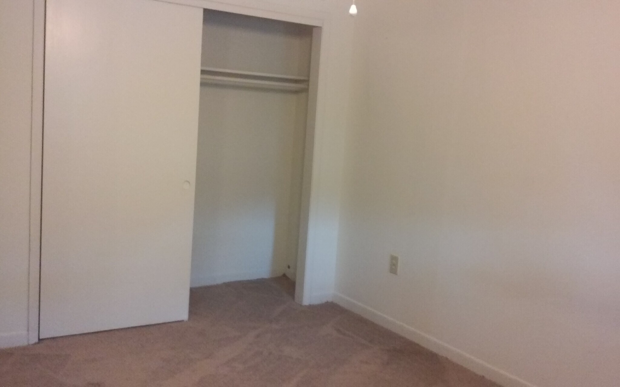 Building Photo - 42 7th Ave