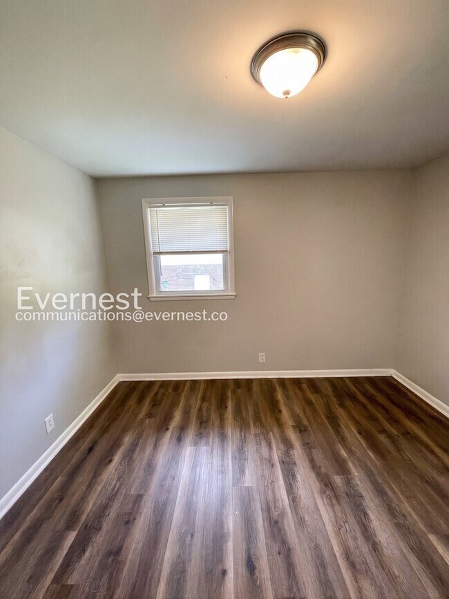 Building Photo - 109 Shirley Dr