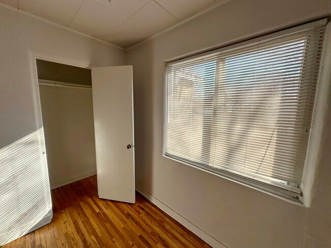 Building Photo - 2620 Marble Ave NW