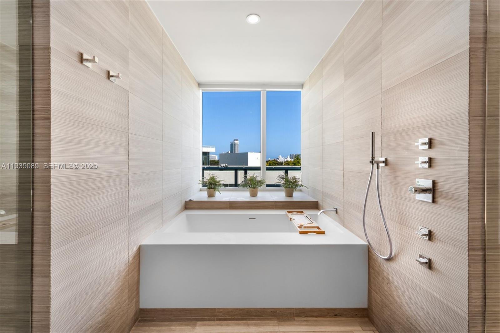 Building Photo - 4701 N Meridian Ave