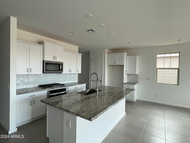 Building Photo - 4711 S 110th Ave