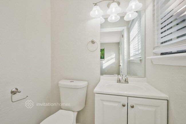Building Photo - 6727 Calvados Ave