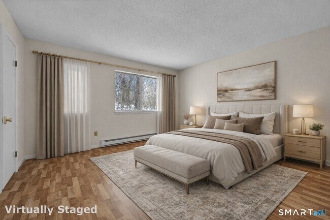 Building Photo - 925 Oronoke Rd