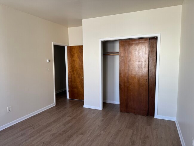 Building Photo - 213 Harrison Ave