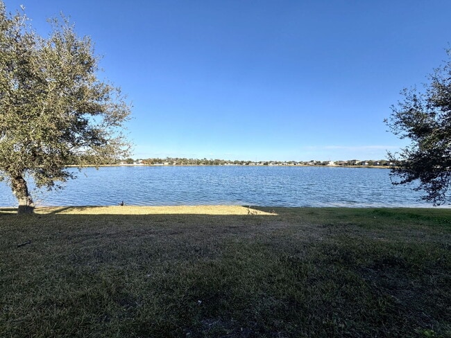 Building Photo - 3040 Youngford St