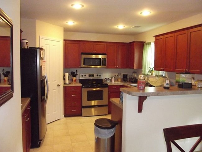 Building Photo - 12 Concordia Dr