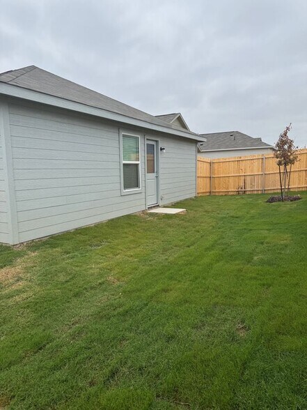 Building Photo - 11719 Bone Spg Dr