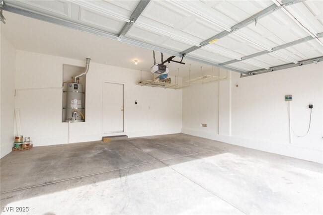 Building Photo - 550 Twilight Blue Ave