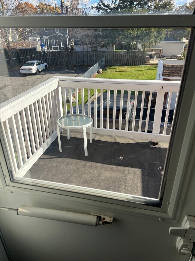 Building Photo - 6125 Ridge Rd.