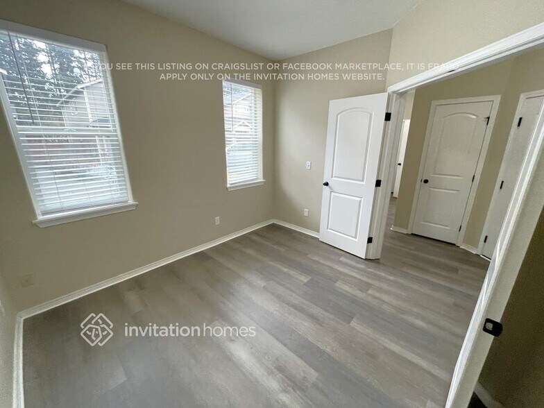 Building Photo - 18133 76th Ave E