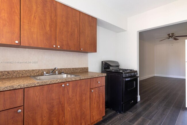 Building Photo - 26545 SW 137th Ave