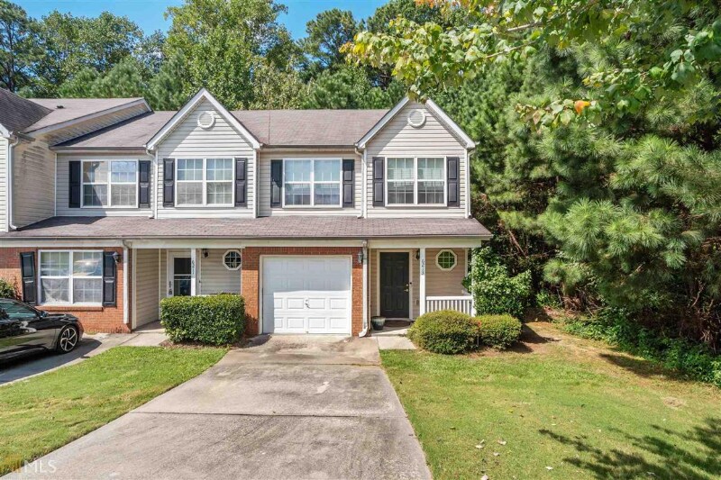 Building Photo - 6213 Hickory Ln Cir