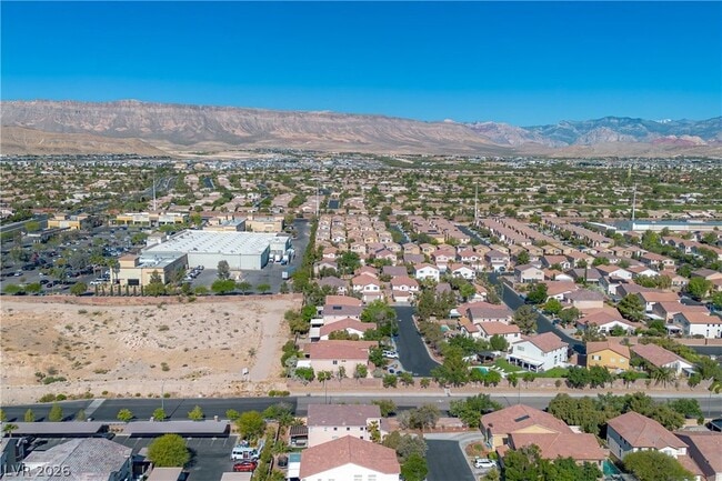 Building Photo - 9983 Canyon Peak Dr