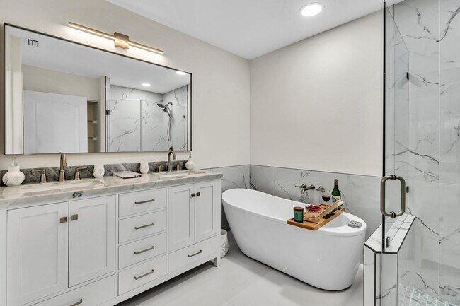 Building Photo - 36 Monterey Pointe Dr