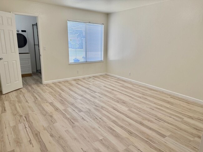Building Photo - Willow Glen/Cambrian duplex - Beautifully ...