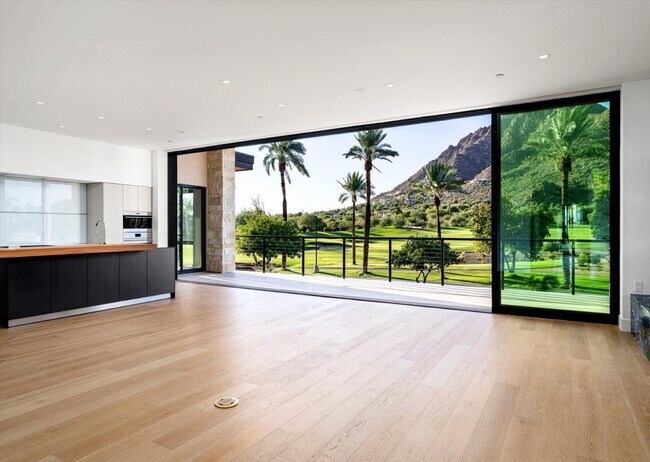 Building Photo - 4575 N Phoenician Blvd