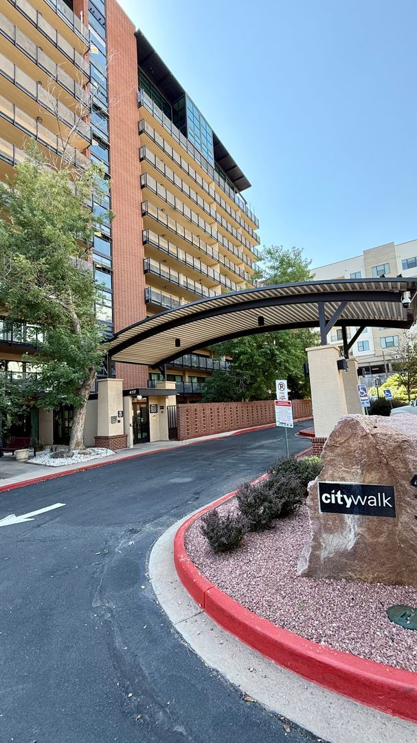 Building Photo - Beautiful Apartment on E Kiowa- all utilities included!!