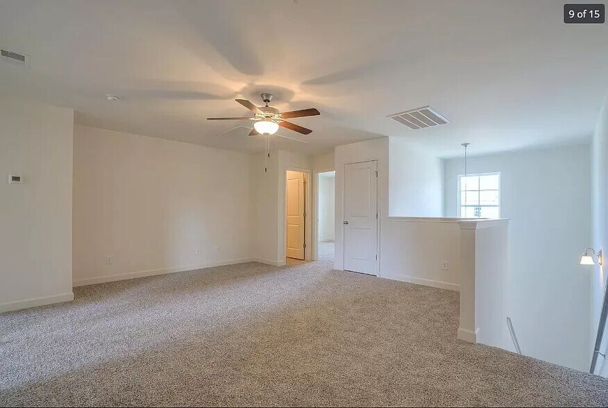 Building Photo - 4443 Chusto Dr