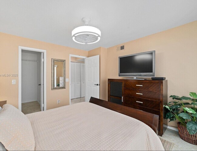 Building Photo - 1740 Palm Cove Blvd