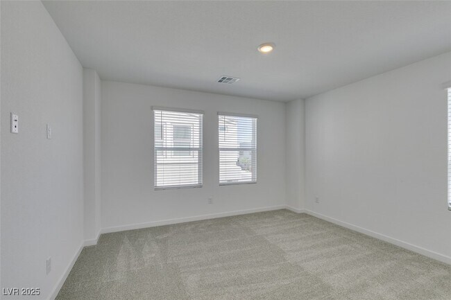 Building Photo - 6229 Mangler St