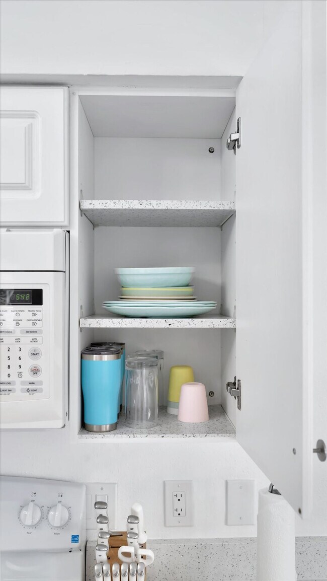 Building Photo - 711 E Gulf Blvd