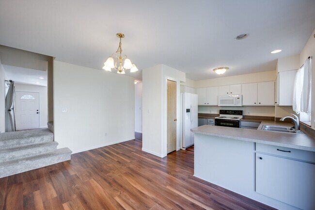 Building Photo - Townhouse Retreat on Military Hill – Moder...