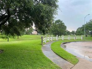Building Photo - 7902 Fall Hollow Dr